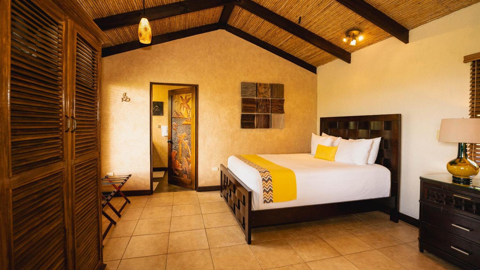 Buena Vista Chic Hotel Pilas الغرفة الصورة