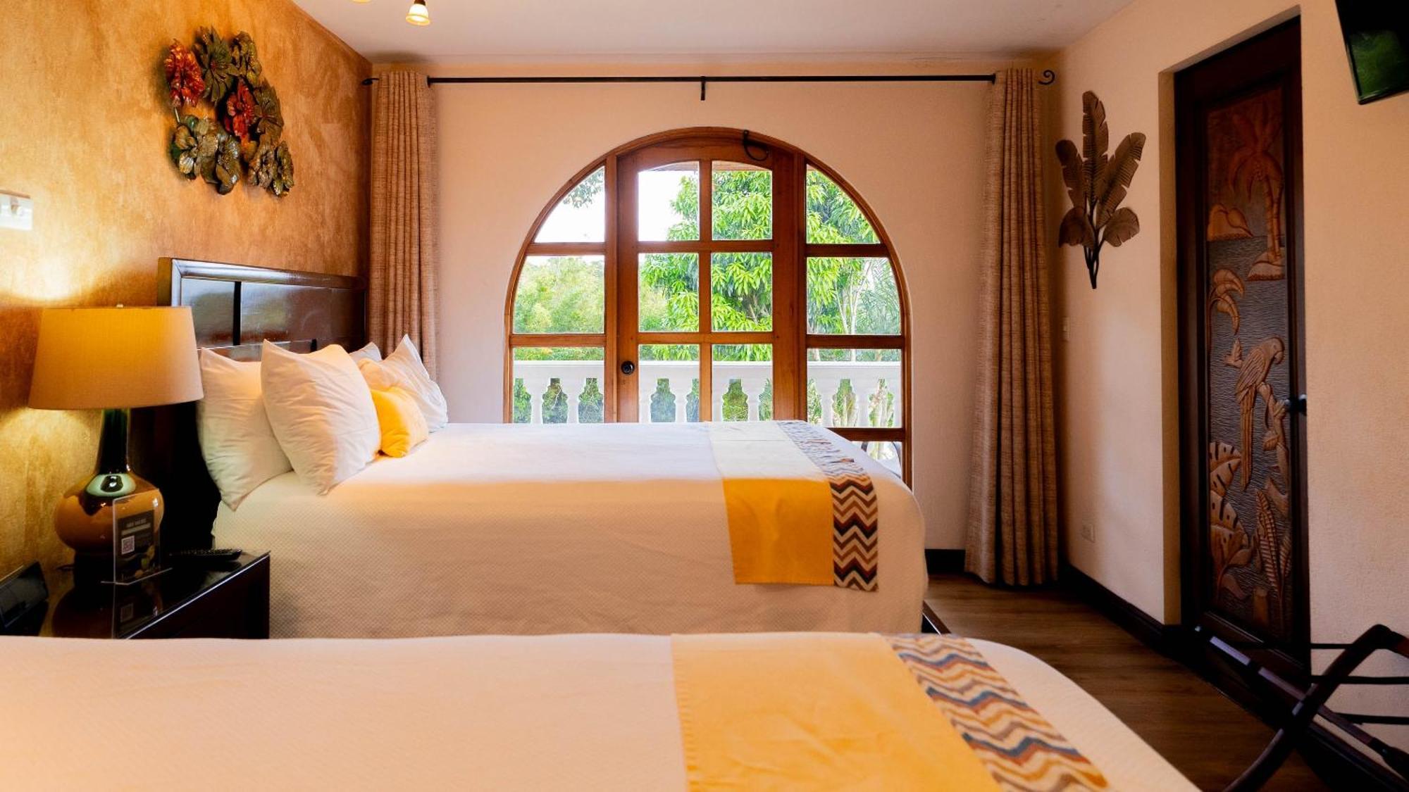Buena Vista Chic Hotel Pilas الغرفة الصورة