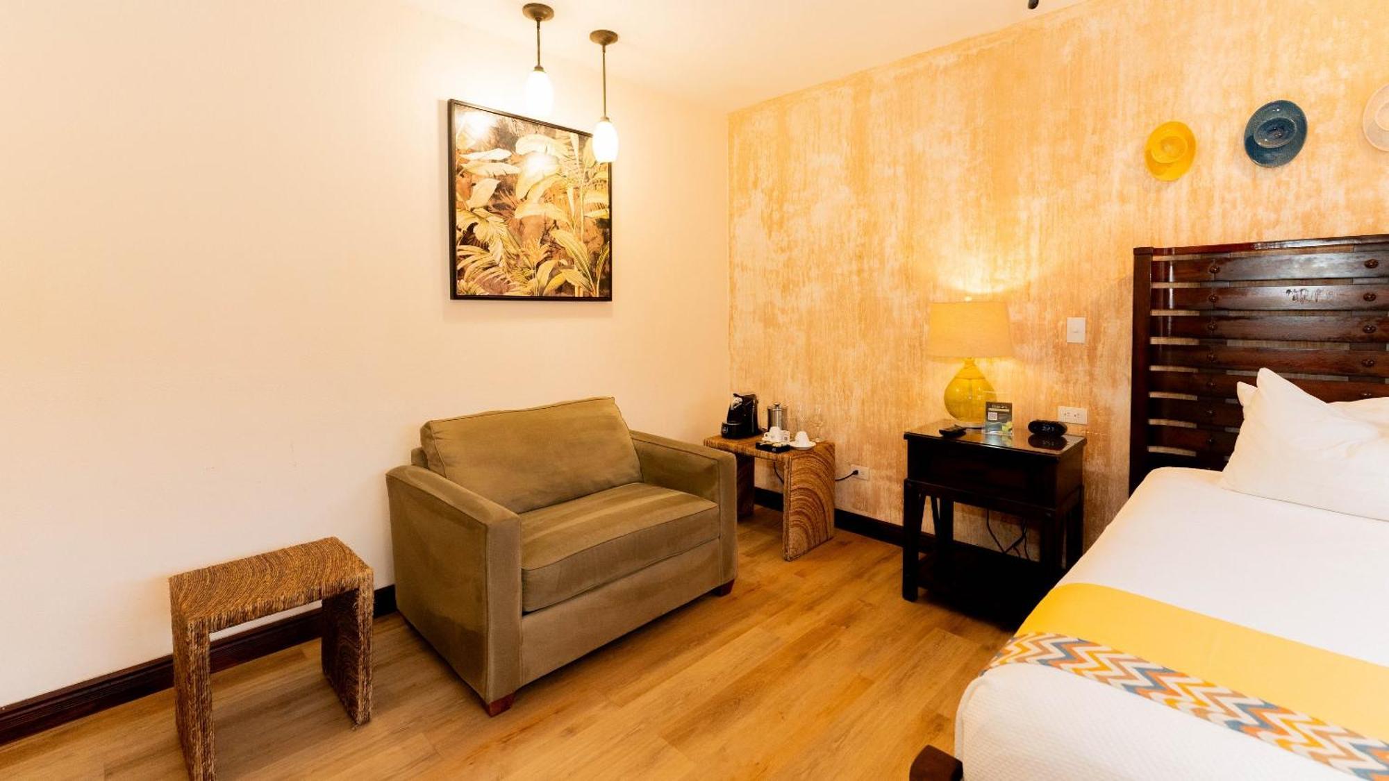 Buena Vista Chic Hotel Pilas الغرفة الصورة