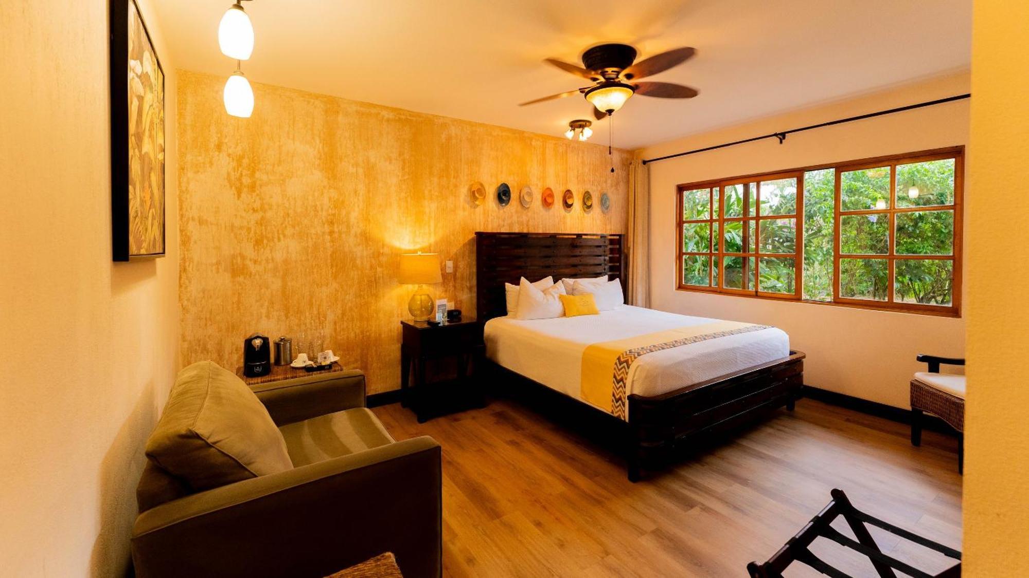 Buena Vista Chic Hotel Pilas المظهر الخارجي الصورة